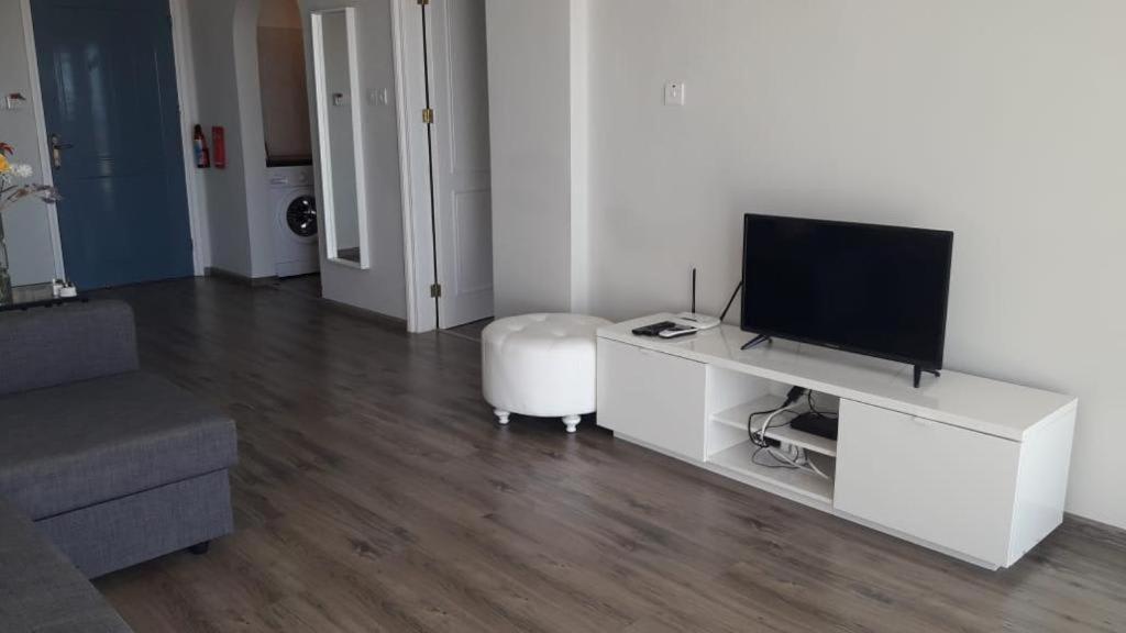 Kings Palace - Modern And Stylish 1 Bedroom Apartment Paphos Ngoại thất bức ảnh
